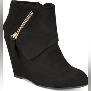 Elegant Black Wedge Ankle Boots